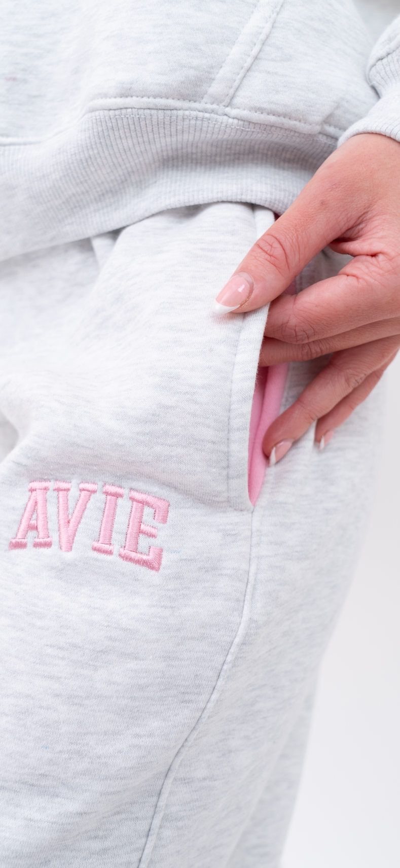 AVIE Signature Joggers - Soft Pink